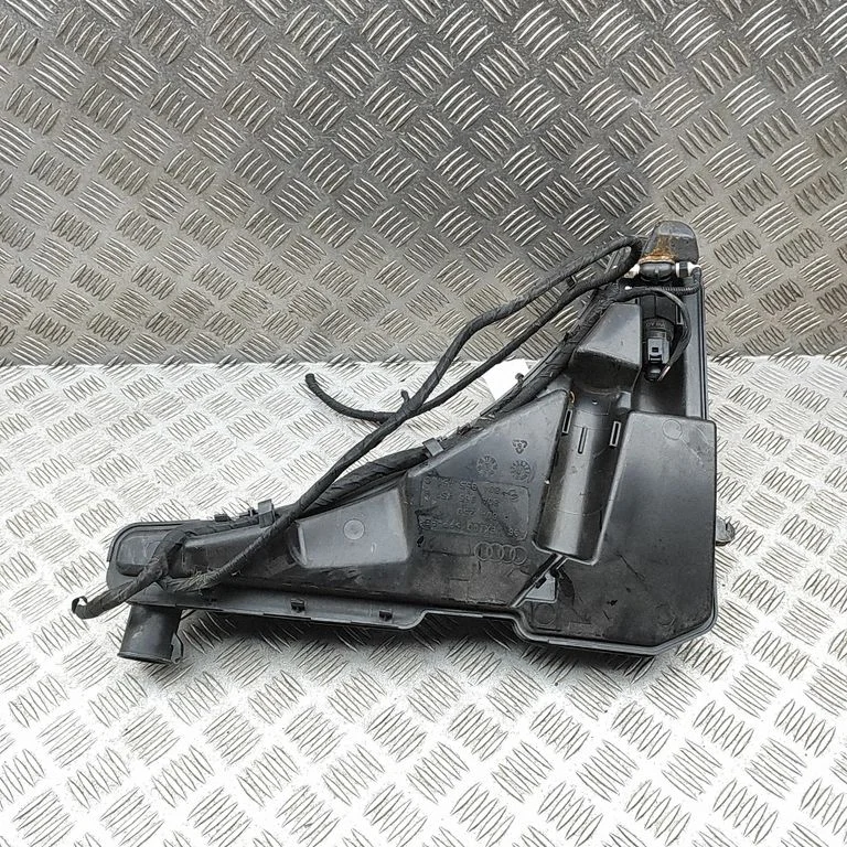 Logu mazgāšanas šķidruma tvertne 80A955451C