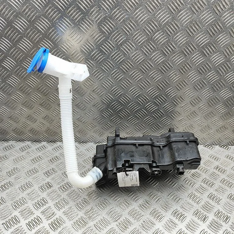 Windshield washer fluid reservoir/tank 1N3955463A