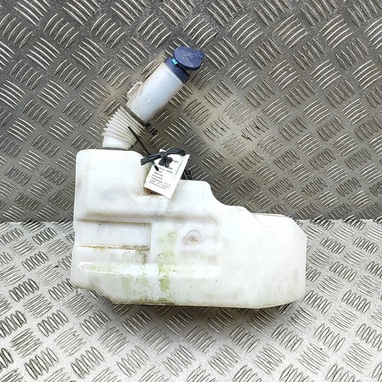 Klaasipesuvedeliku paak D283239