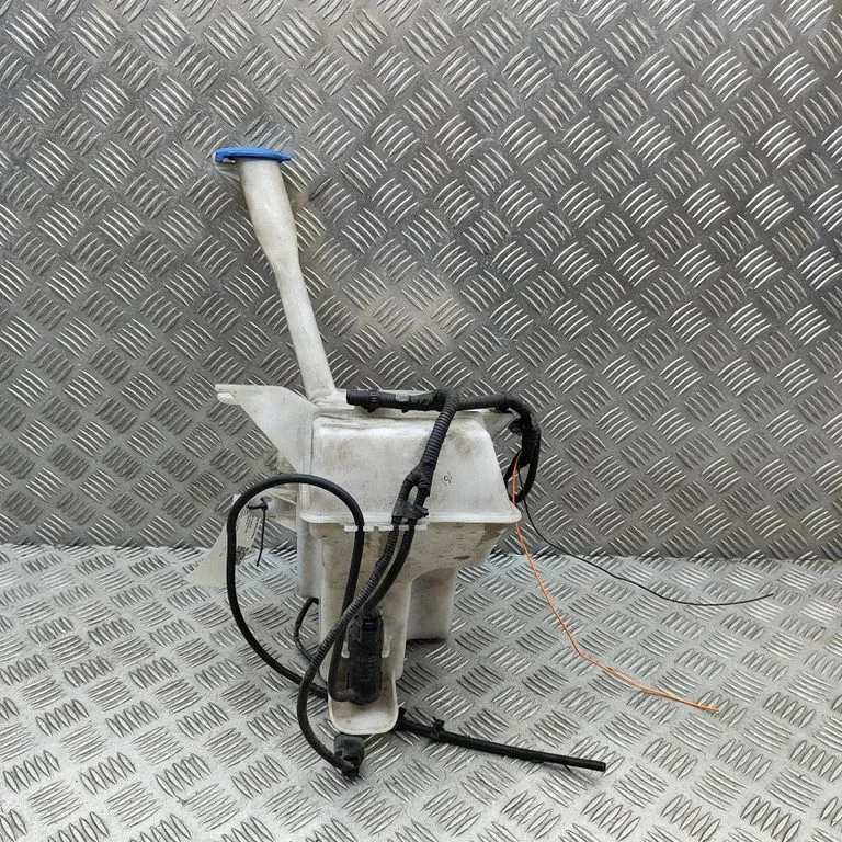Logu mazgāšanas šķidruma tvertne 986103Z700