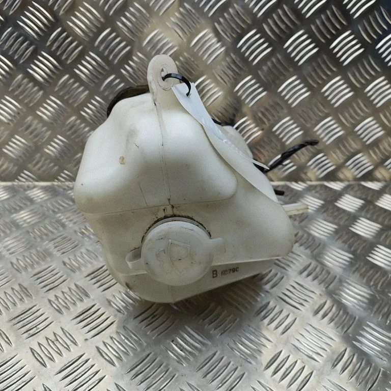 Logu mazgāšanas šķidruma tvertne NC7967480C