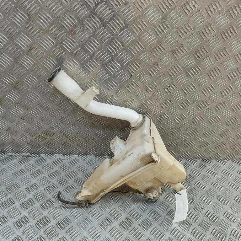Logu mazgāšanas šķidruma tvertne TG060851155