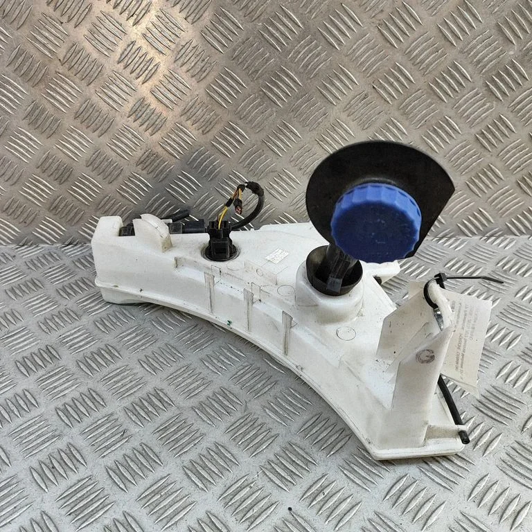 Windshield washer fluid reservoir/tank 99752870100