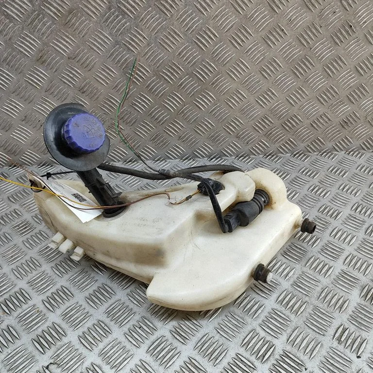 Windshield washer fluid reservoir/tank 99652870101