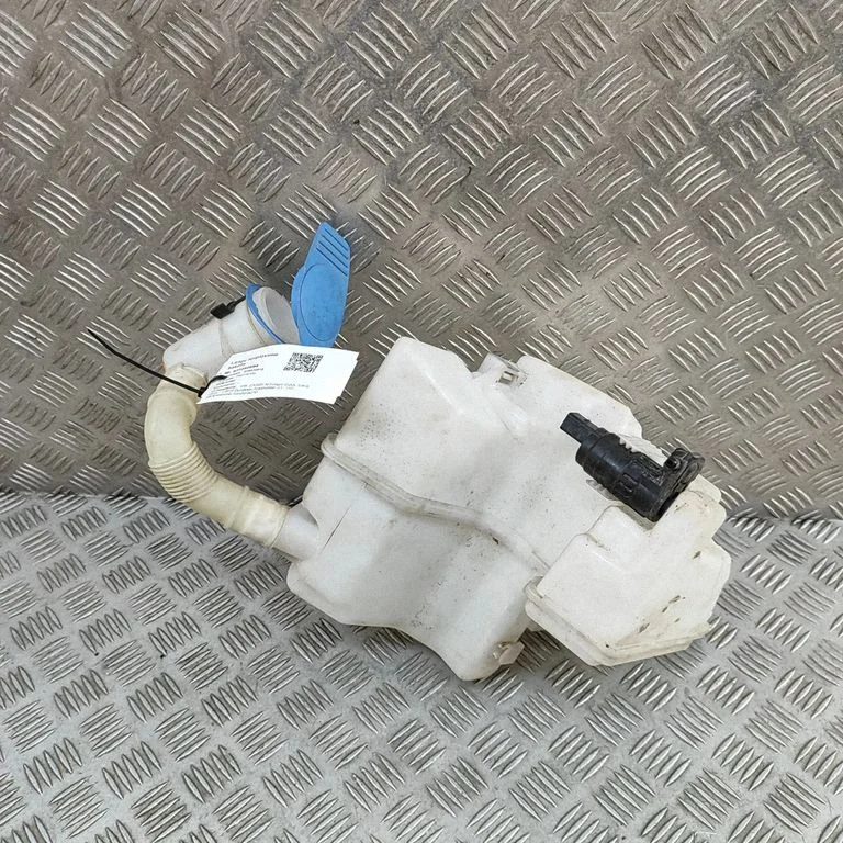 Logu mazgāšanas šķidruma tvertne 1K6955651