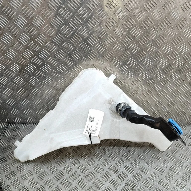 Logu mazgāšanas šķidruma tvertne 4M0955462
