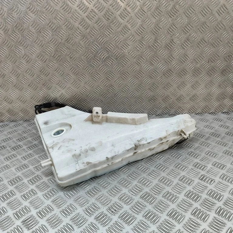 Klaasipesuvedeliku paak 4M0955453C