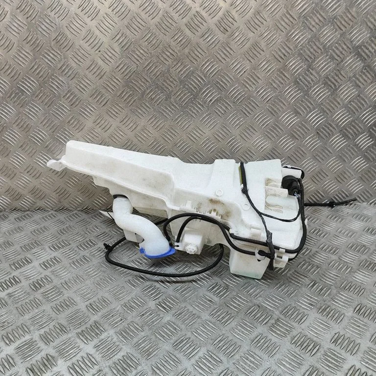Zbiorniczek spryskiwacza LV4B17B613AM