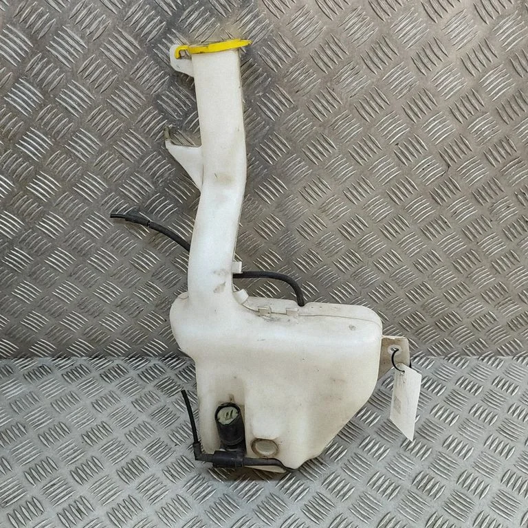 Klaasipesuvedeliku paak – Chrysler Voyager (2008-2016)
