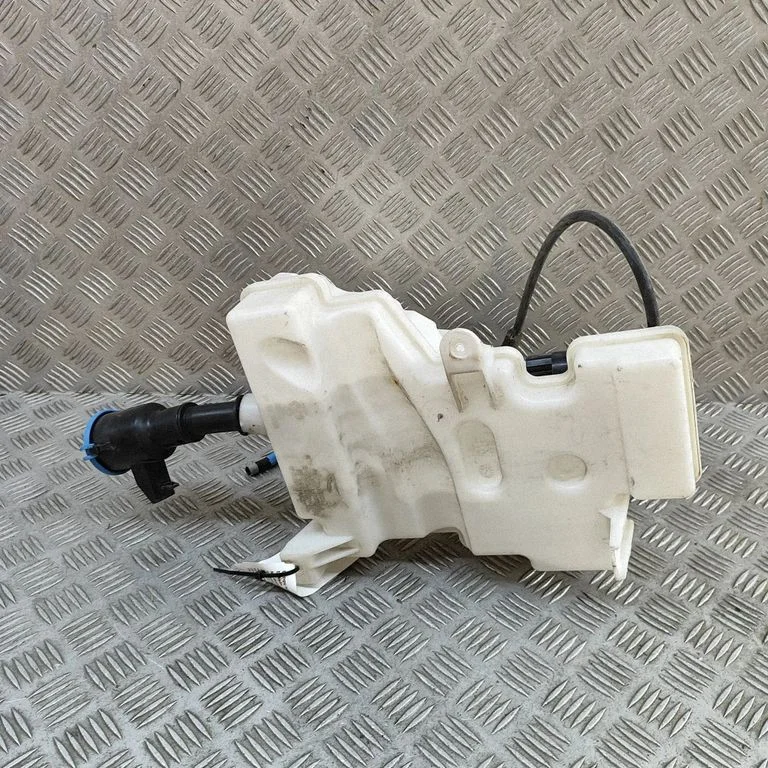 Windshield washer fluid reservoir/tank J9D317B613A