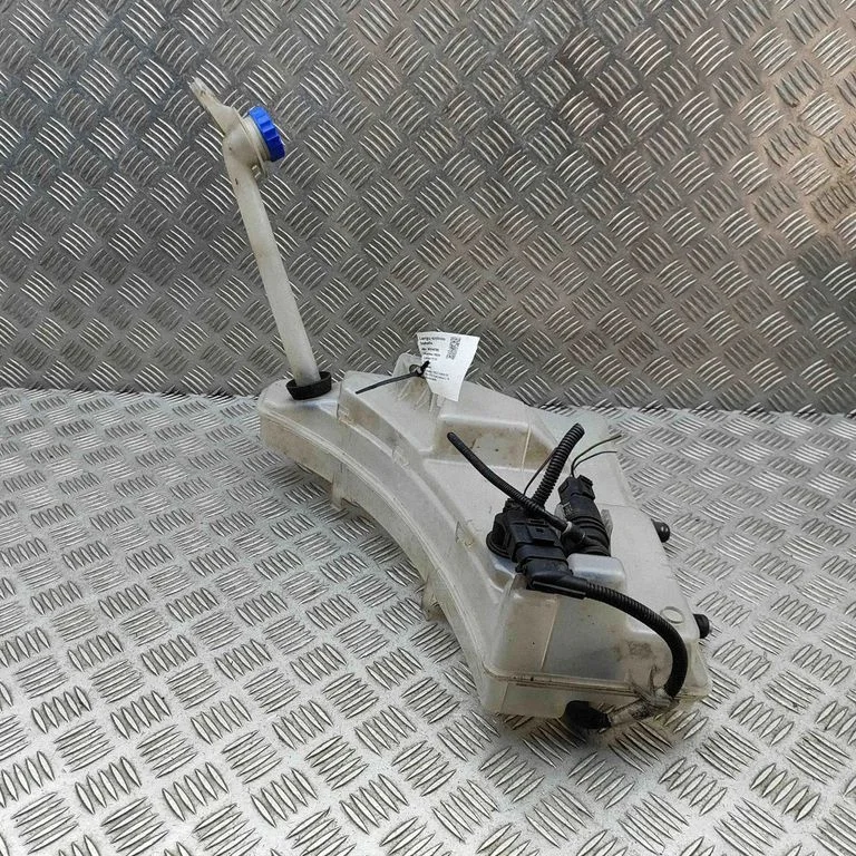 Windshield washer fluid reservoir/tank – Porsche Panamera (970) (2009-2017)