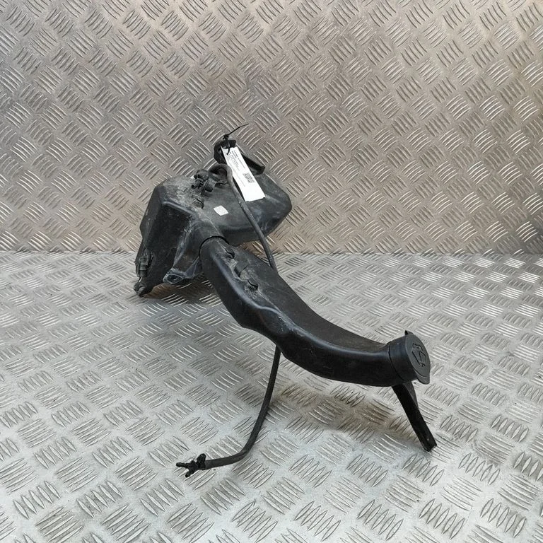 Windshield washer fluid reservoir/tank – Tesla Model Y (2020-)