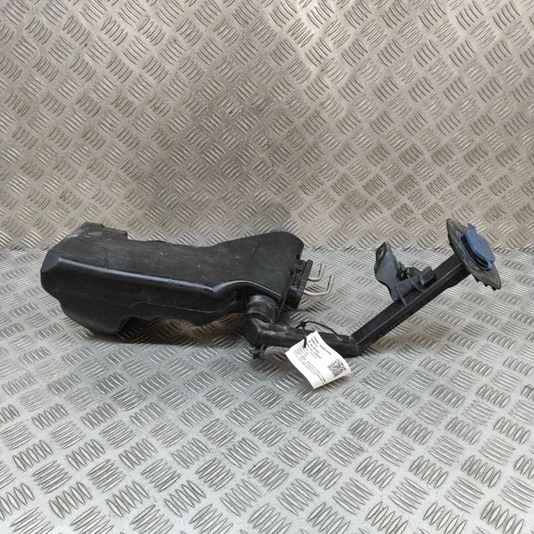 Logu mazgāšanas šķidruma tvertne A2058690166