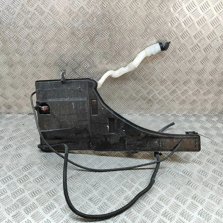 Windshield washer fluid reservoir/tank D283236
