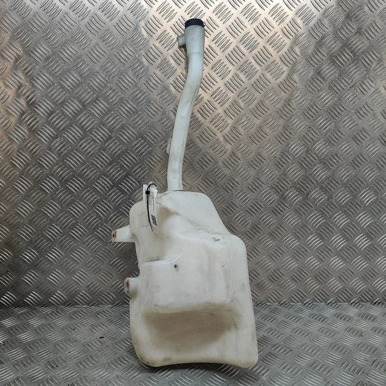 Windshield washer fluid reservoir/tank 51974440