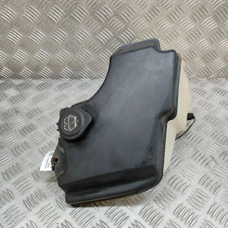 Logu mazgāšanas šķidruma tvertne – BMW 3. sērija E46 (1998-2005)