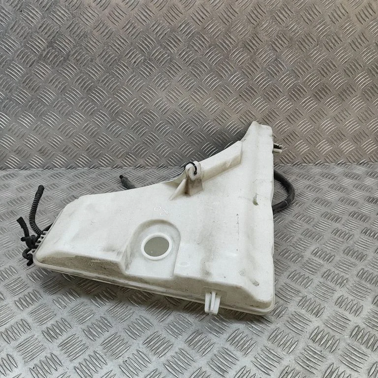 Klaasipesuvedeliku paak 4M0955453C
