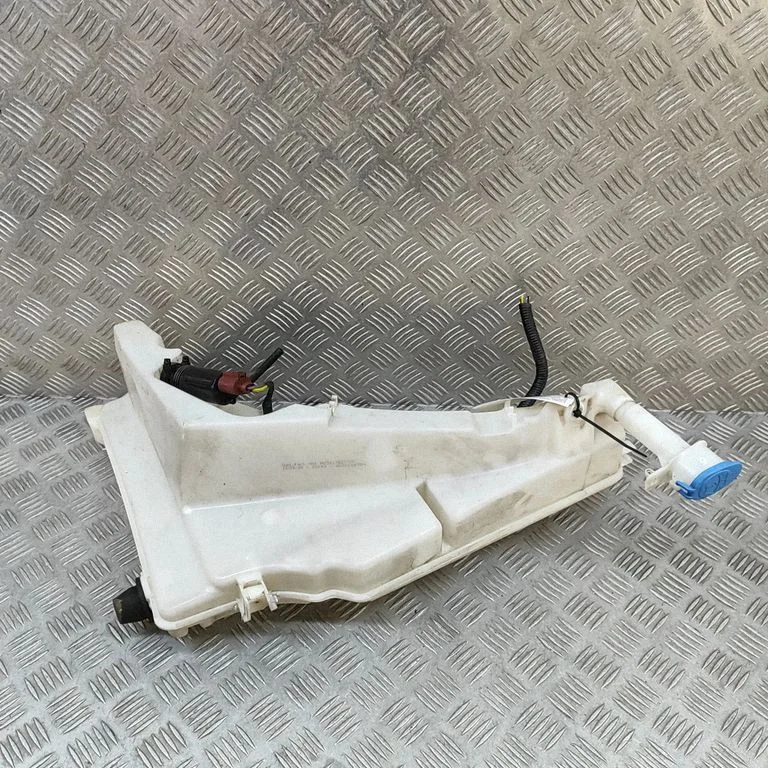 Windshield washer fluid reservoir/tank HY3217B613AC