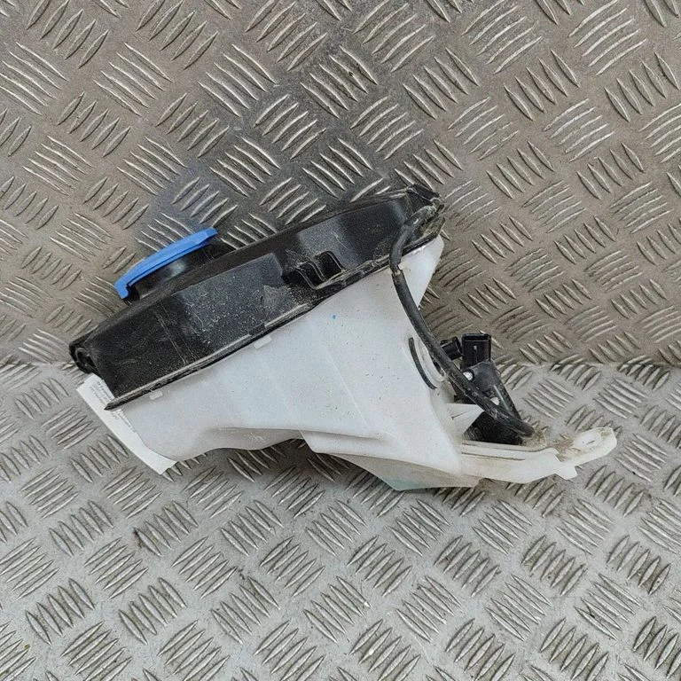 Windshield washer fluid reservoir/tank – KIA EV6 (2021-)