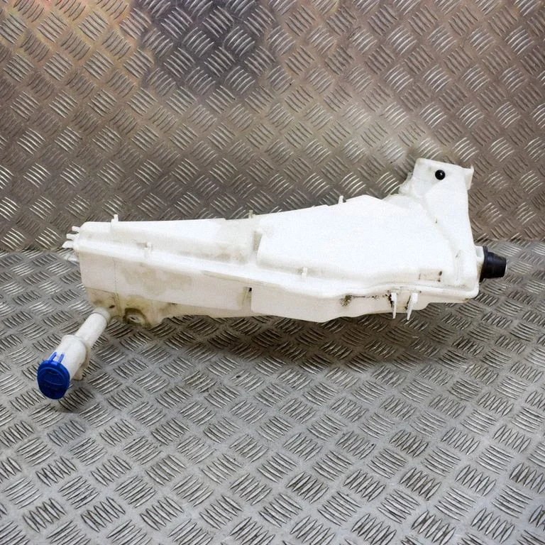 Zbiorniczek spryskiwacza HY3217B613AC