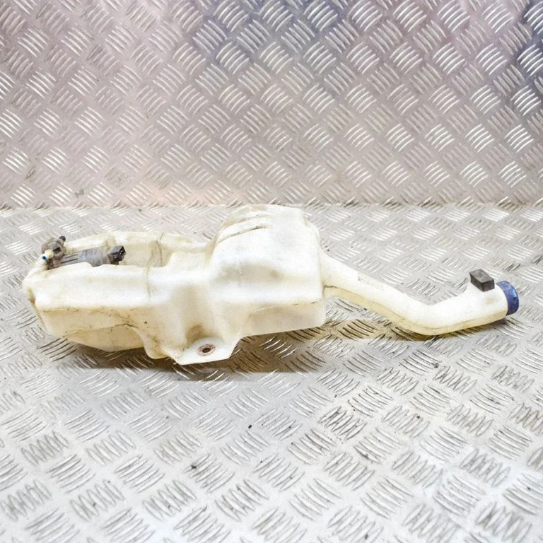 Windshield washer fluid reservoir/tank – Fiat 500 (2007-)