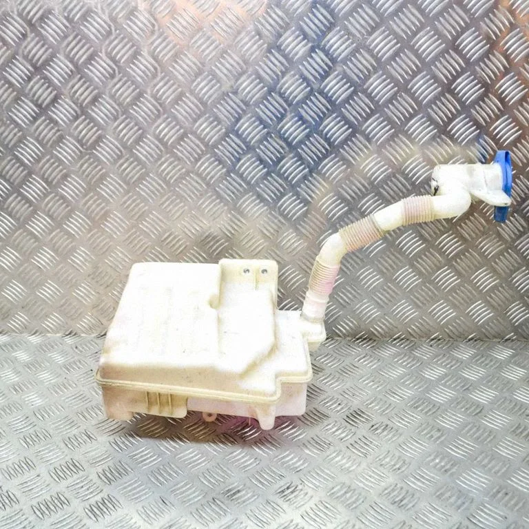 Windshield washer fluid reservoir/tank – Skoda Superb B8 (3V) (2015-2024)