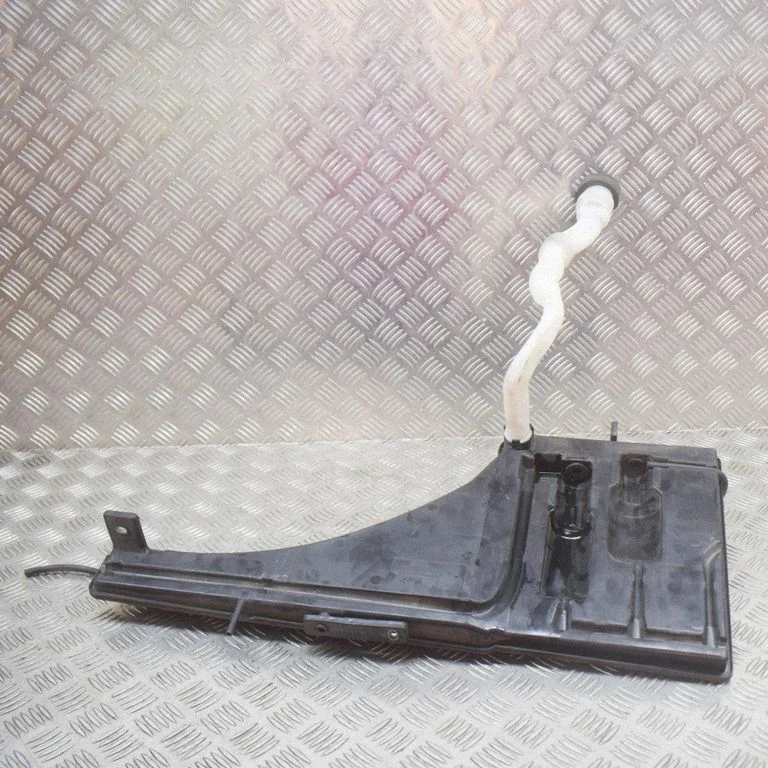 Windshield washer fluid reservoir/tank 670001648