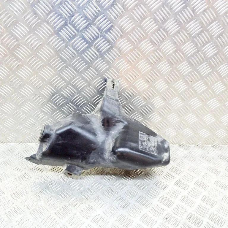 Windshield washer fluid reservoir/tank – Opel Astra H (2004-2012)