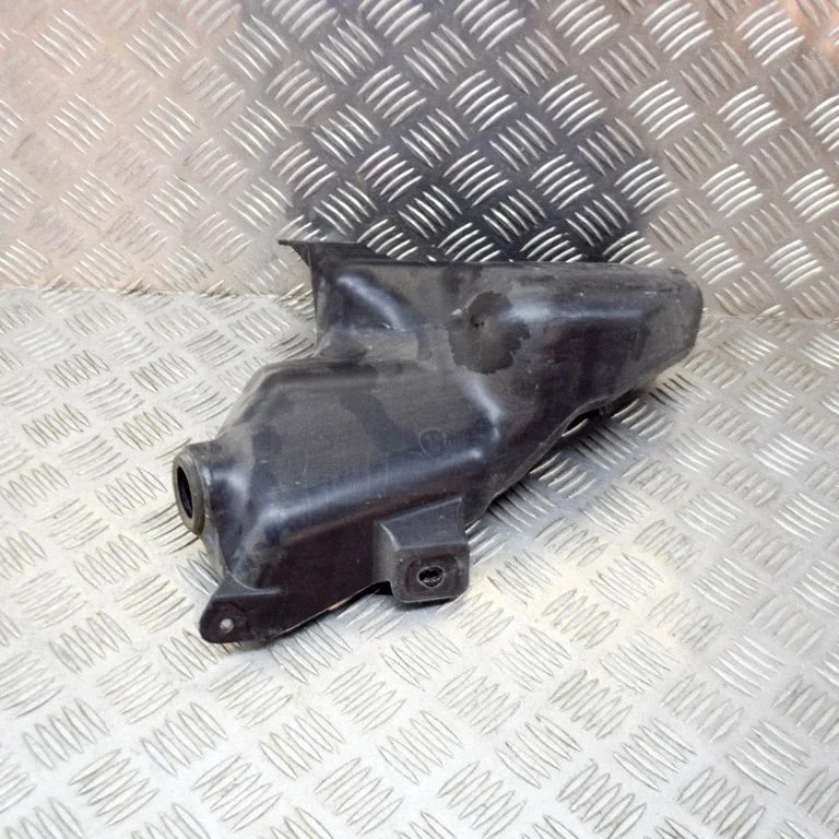 Windshield washer fluid reservoir/tank – Opel Zafira C (2011-2019)