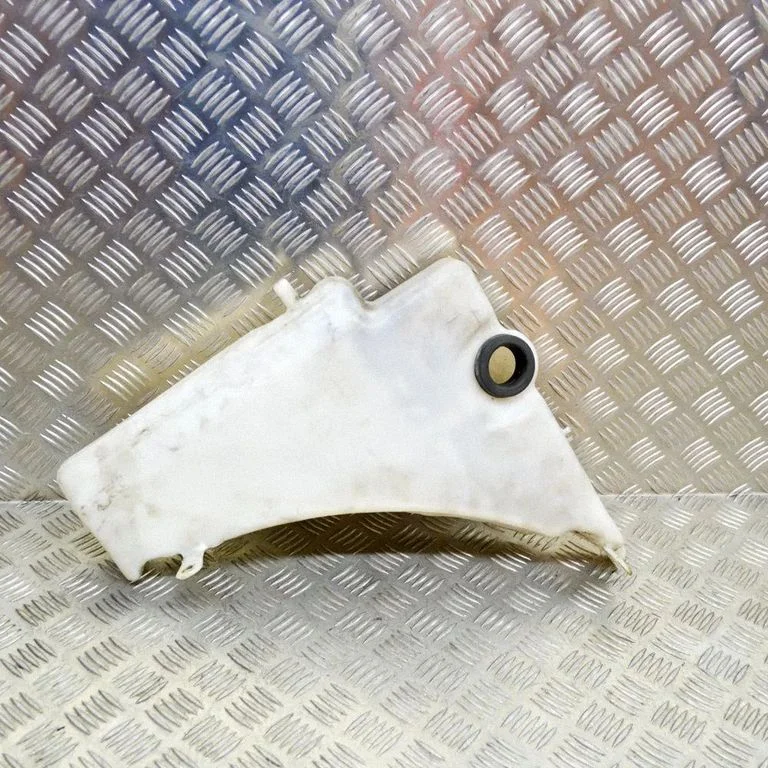 Logu mazgāšanas šķidruma tvertne 8T0955453C