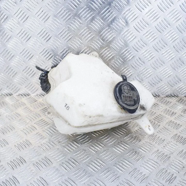 Windshield washer fluid reservoir/tank – Toyota Prius (XW20) (2003-2009)