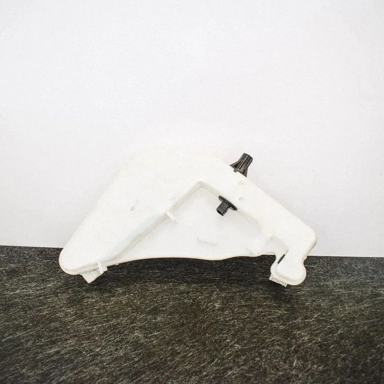 Windshield washer fluid reservoir/tank – Volkswagen Polo IV 9N3 (2005-2009)
