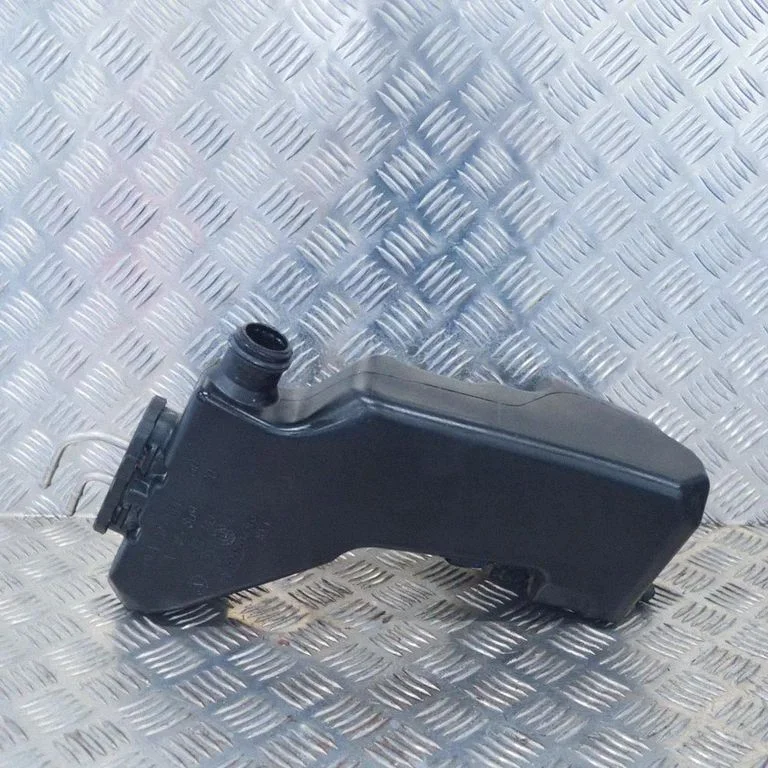 Windshield washer fluid reservoir/tank – Mercedes-Benz C-Class W205 (2014-2021)