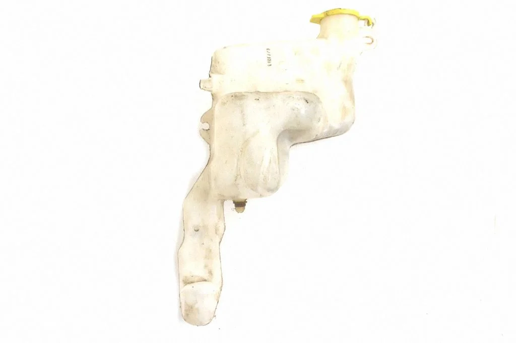 Windshield washer fluid reservoir/tank 05303789