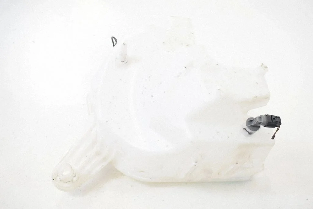 Windshield washer fluid reservoir/tank – BMW Z4 E89 (2009-2017)