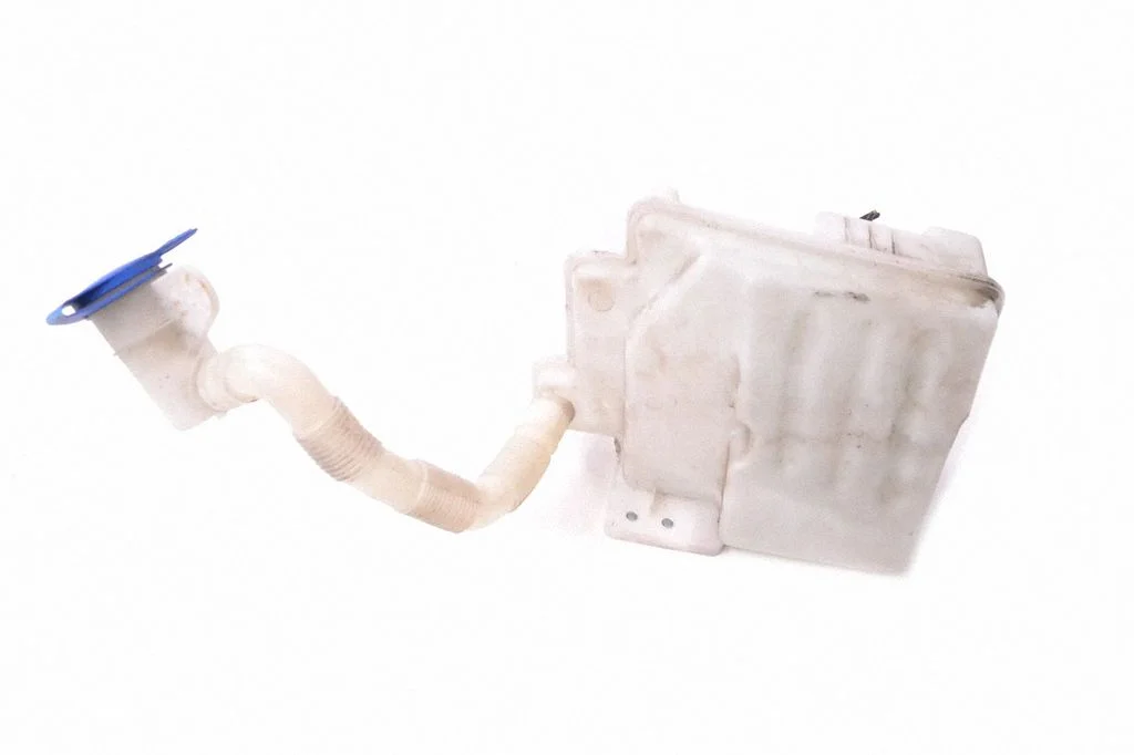 Windshield washer fluid reservoir/tank – Skoda Superb B6 (3T) (2008-2015)