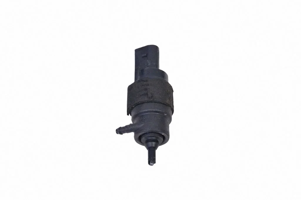 Windscreen/windshield washer pump 8K5955647