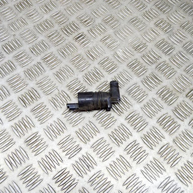 Klaasipesuvedeliku pump (klaaside) – Peugeot 3008 I (2008-2015)