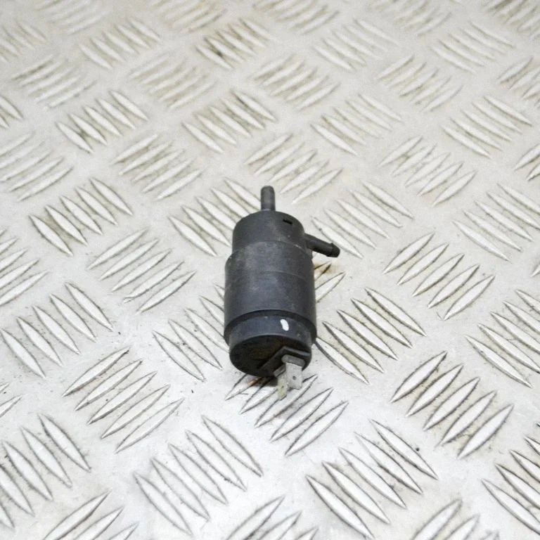Klaasipesuvedeliku pump (klaaside) D1774F – Fiat Doblo (2000-2009)