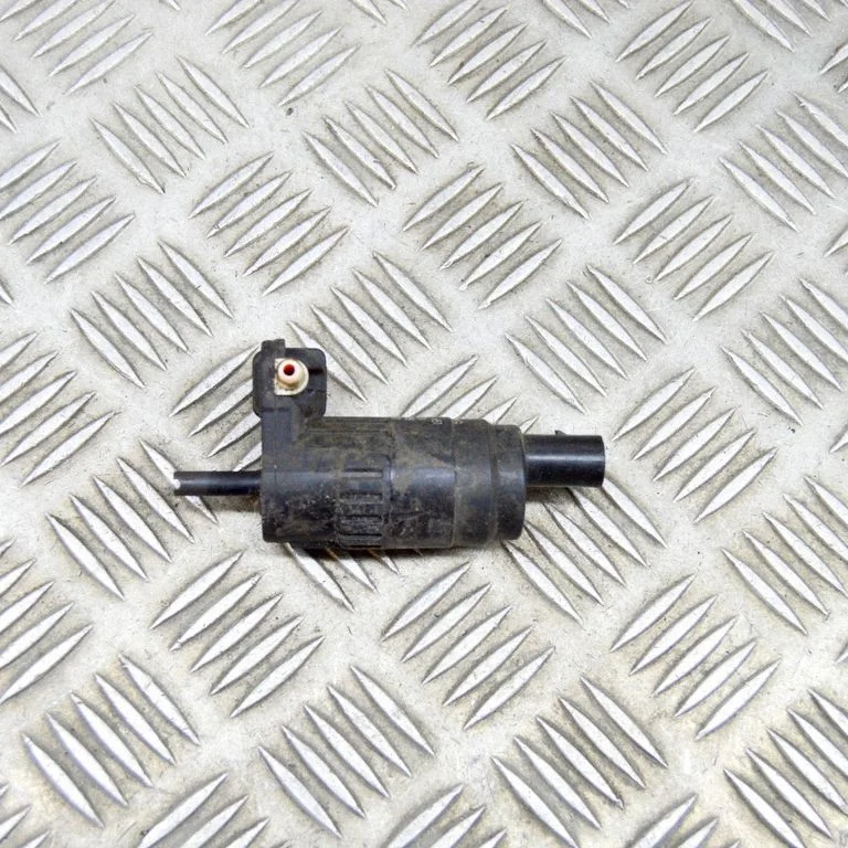 Klaasipesuvedeliku pump (klaaside) – Seat Leon (1P) (2005-2012)