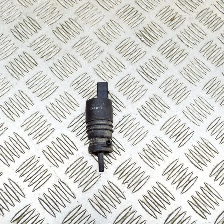 Windscreen/windshield washer pump