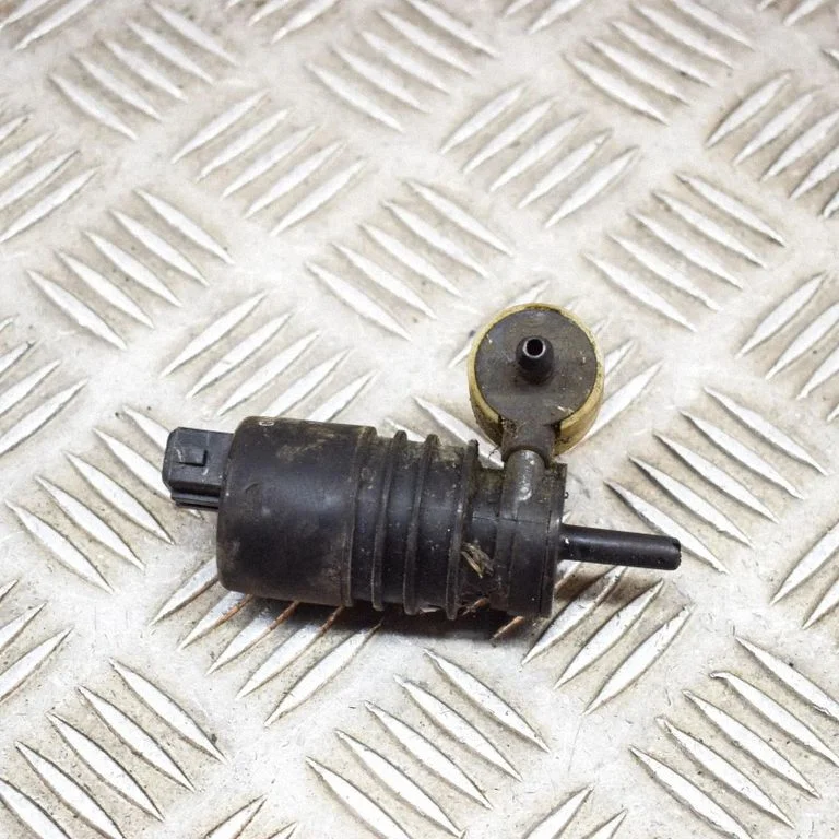 Klaasipesuvedeliku pump (klaaside) – Opel Signum (2003-2008)