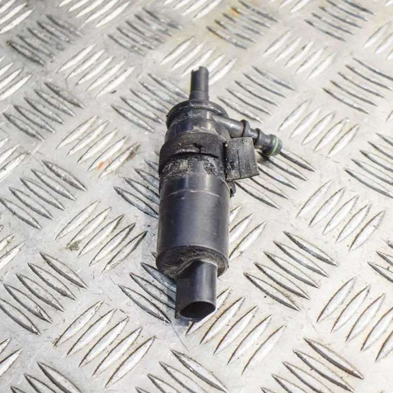 Klaasipesuvedeliku pump (klaaside) 3B7955681