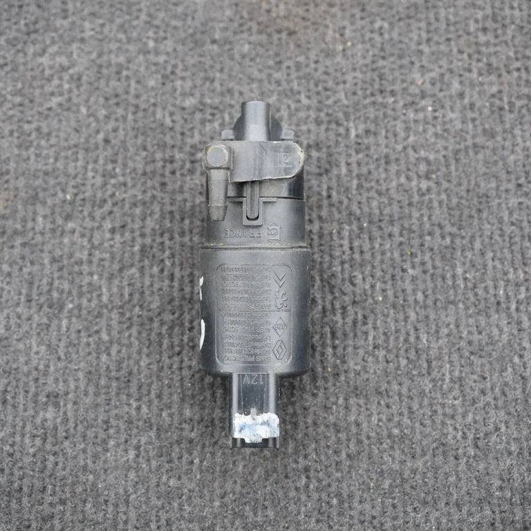 Logu mazgāšanas šķidruma sūknis (stiklu) – Citroen C1 (2006-2013)