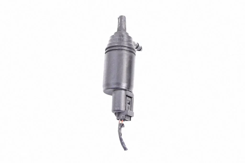 Windscreen/windshield washer pump – BMW 1 Series F20 F21 (2011-2019)