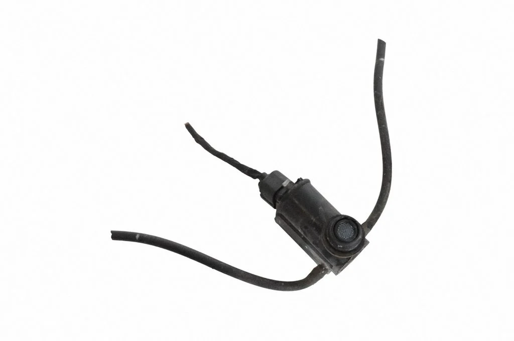Windscreen/windshield washer pump 985101W000