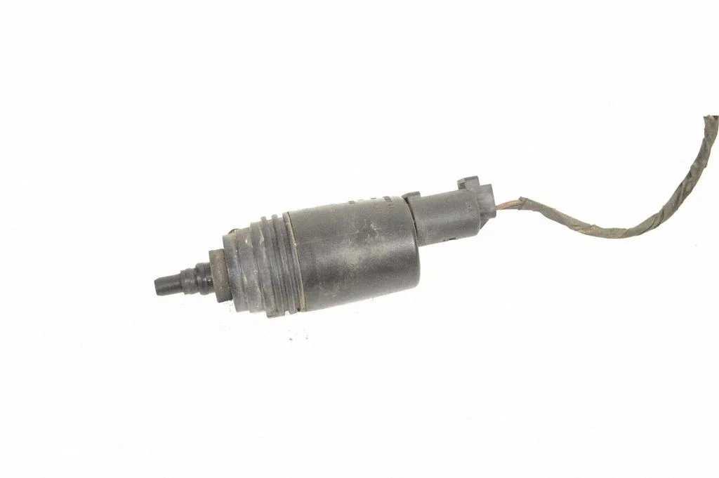 Windscreen/windshield washer pump 8377612