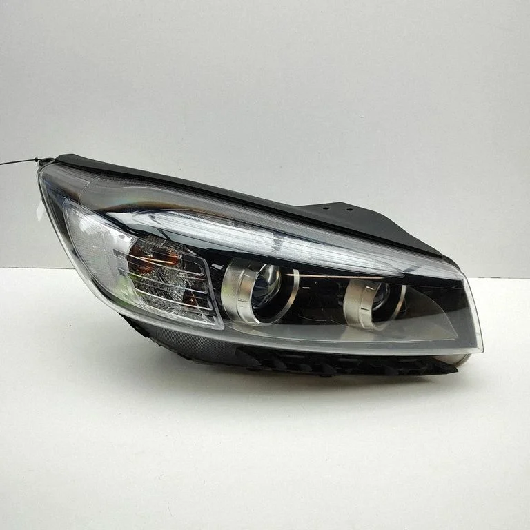 Priekšējais lukturis 92102C5020