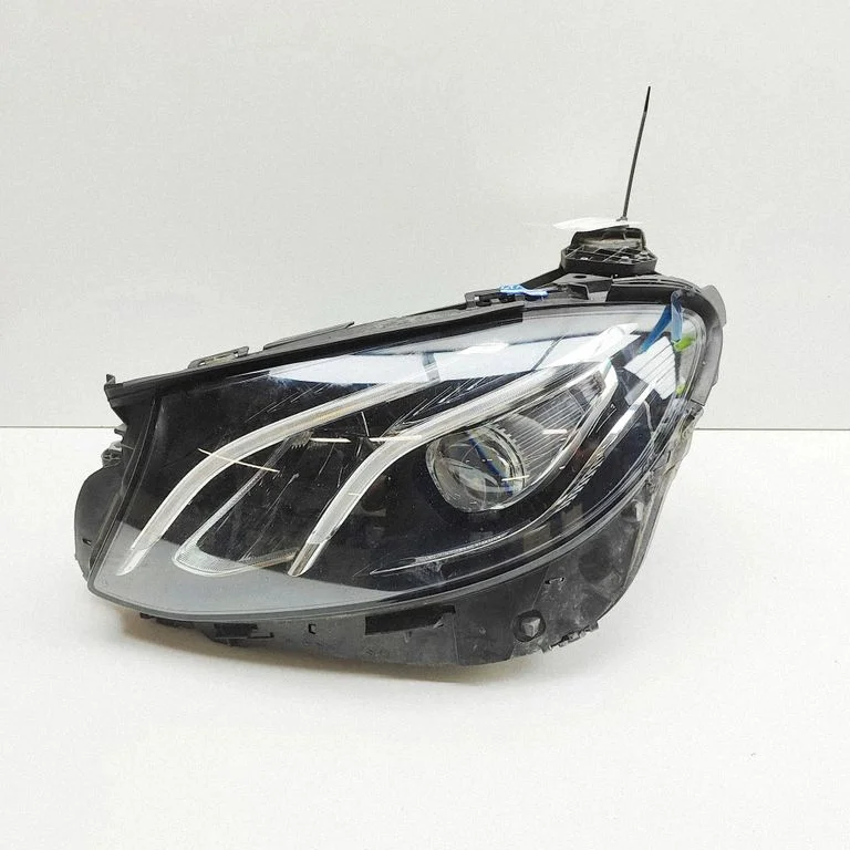 Priekšējais lukturis A2139064104