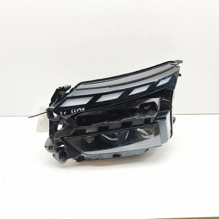 Priekšējais lukturis DQM92101010